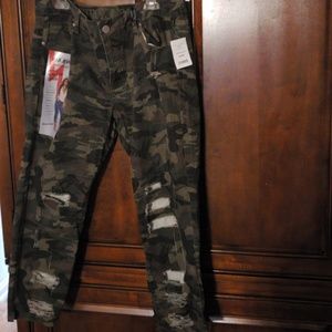 V.I.P. Shreddded Camo Jean's